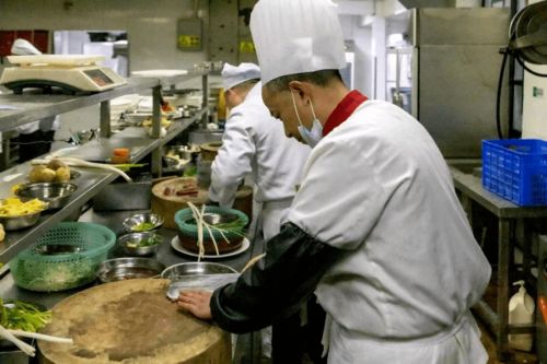 以賽促旅 員工技能比拼與技術交流提升旅游服務品質